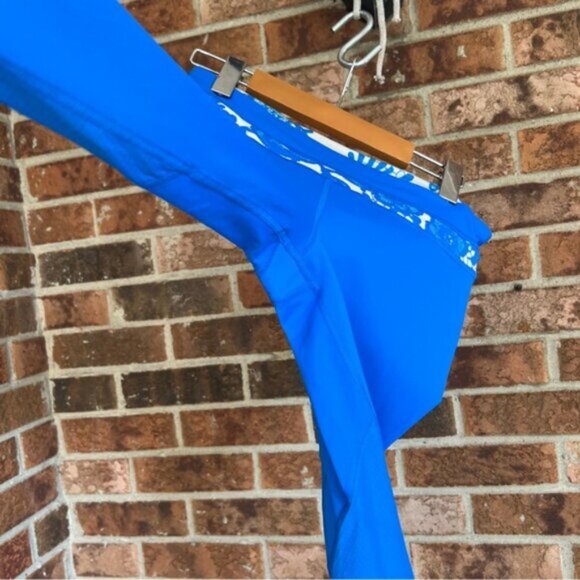 Lululemon Run: Inspire Crop I|Laceoflage Polar Cream Beaming Blue - Picture 14 of 16